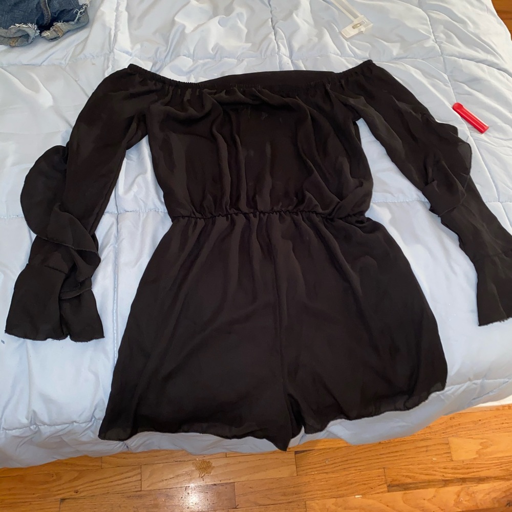 Off the shoulder ruffled sleeve romper